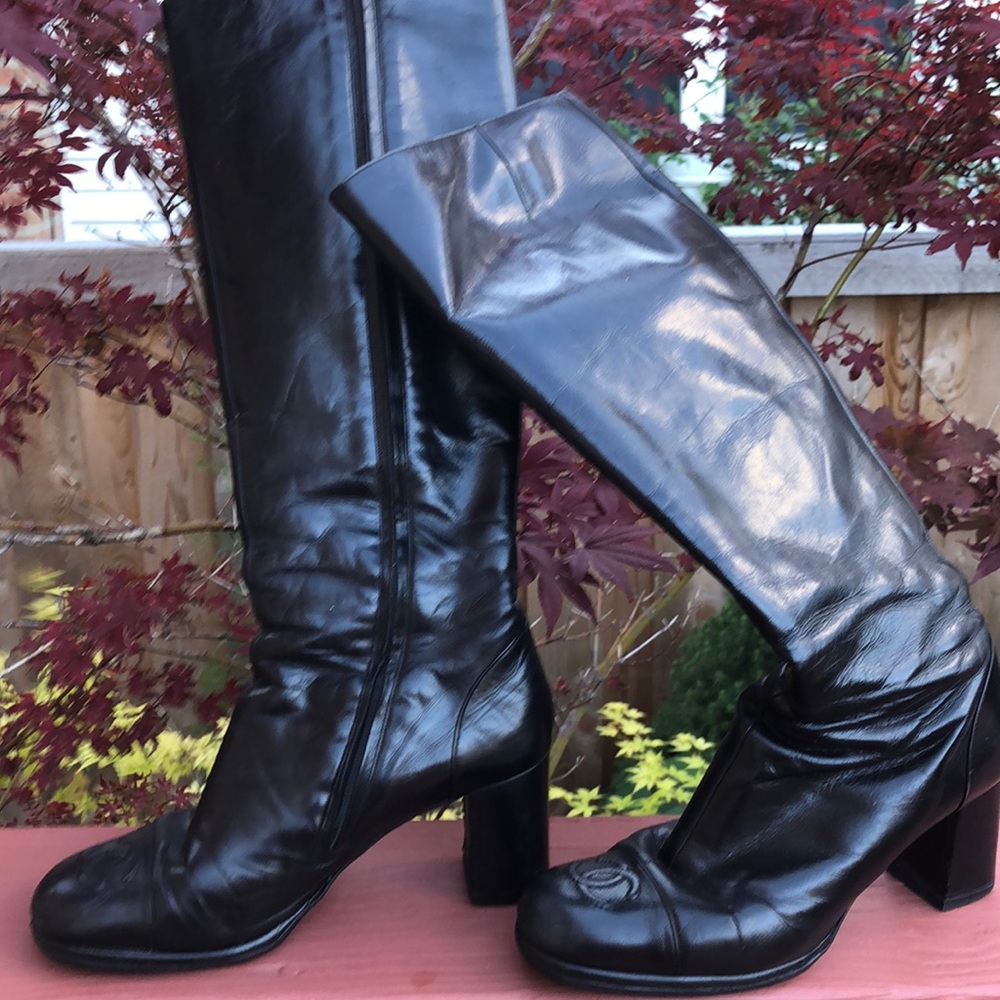 Chanel black leather boots size 70, heels 2”
